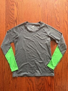 Rabbit Running Long Sleeve Gray Green Womens Sz Medium!